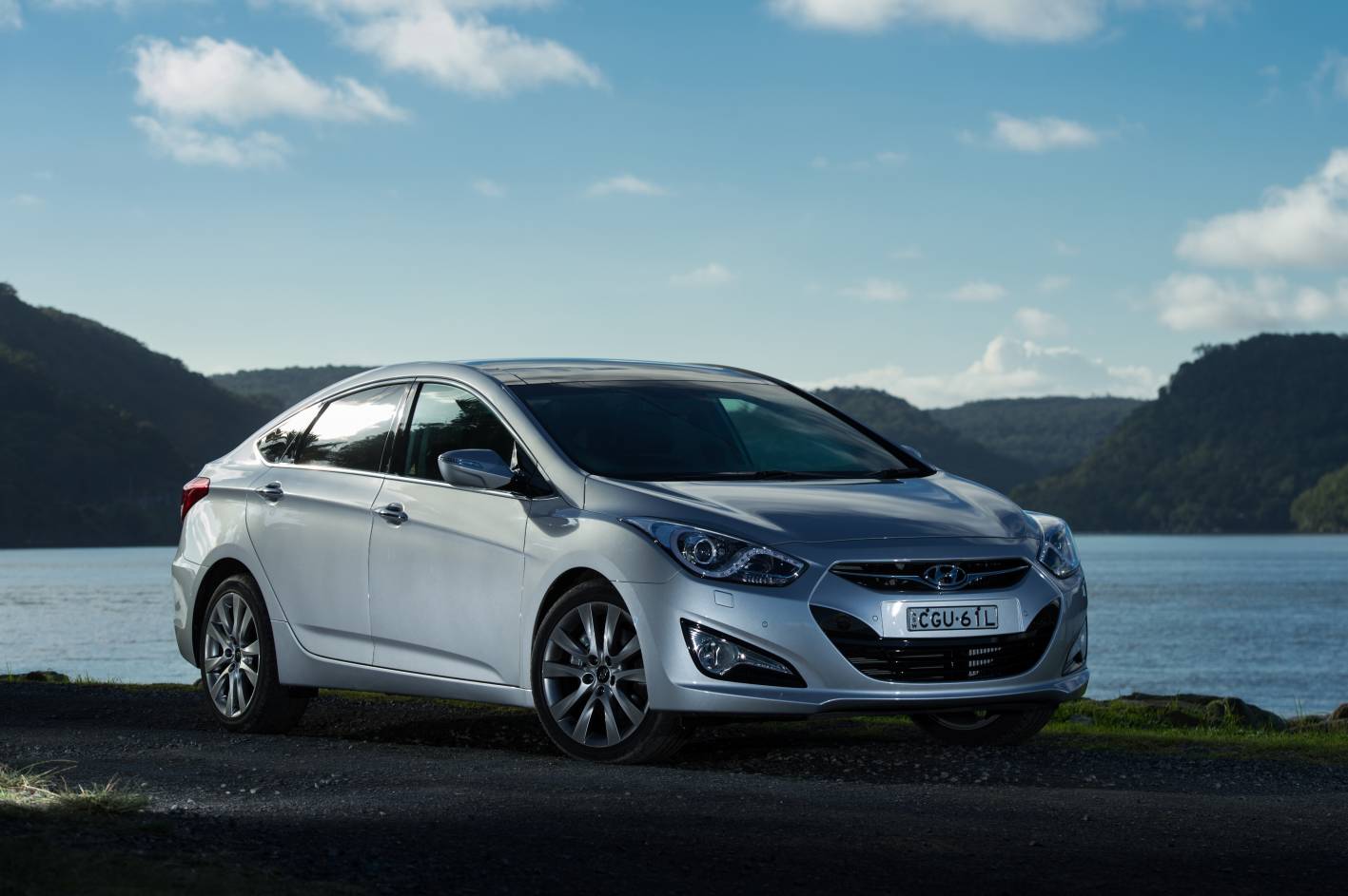Review - 2013 Hyundai i40 Diesel Review and Road test