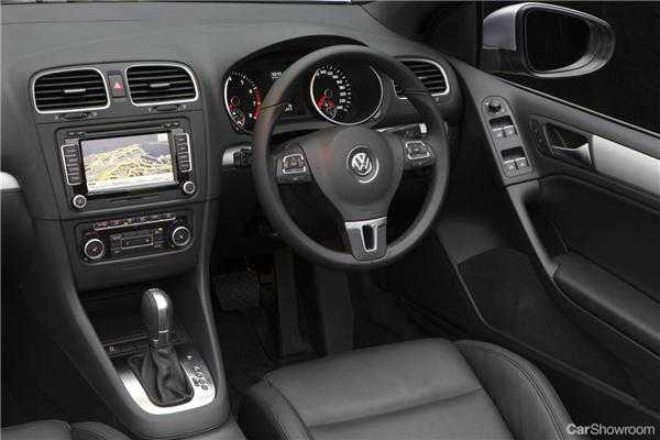bleek moed operatie Review - 2011 Volkswagen Golf Cabriolet First Drive