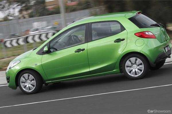 Review 10 Mazda2 New Car Launch