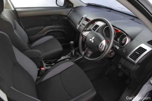 Review 10 Mitsubishi Outlander Car Review
