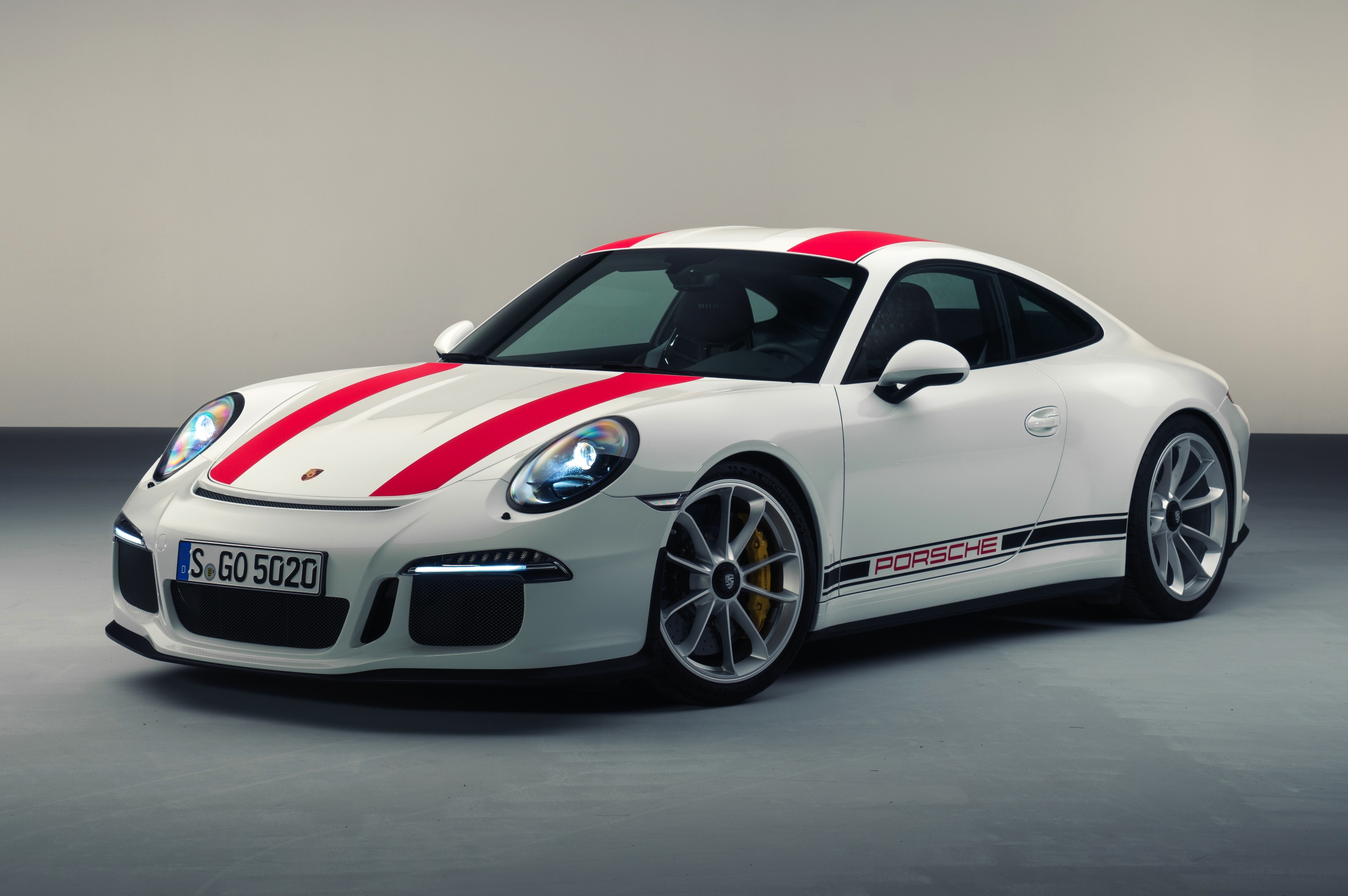 News - Geneva 2016: Porsche’s 911 R Is A Striped Salute To The Loyal Purist