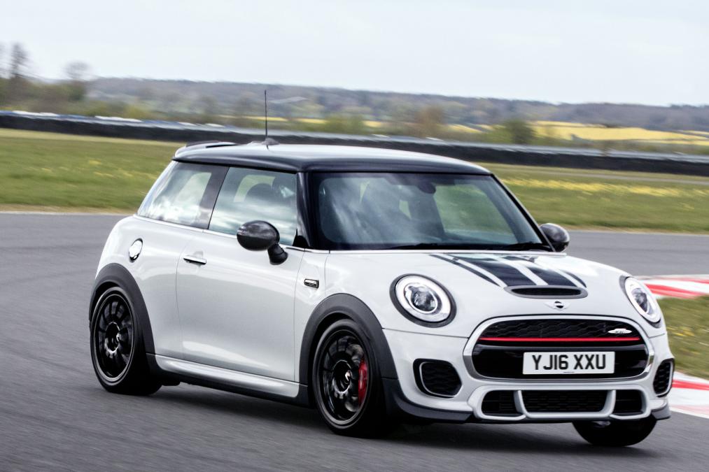 News - MINI Unveils Track-Focused JCW Challenge