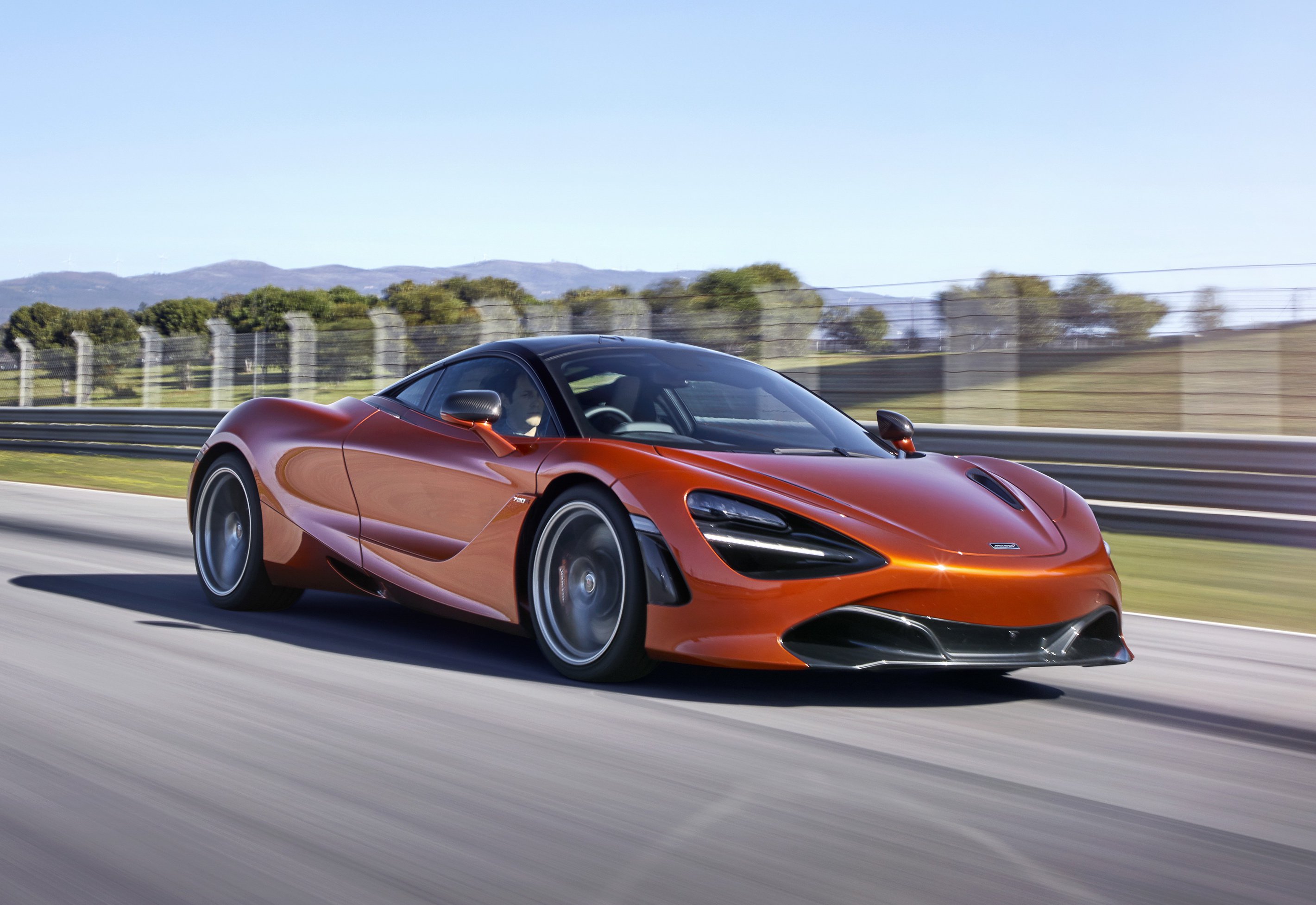 Maclaren snap sales and go