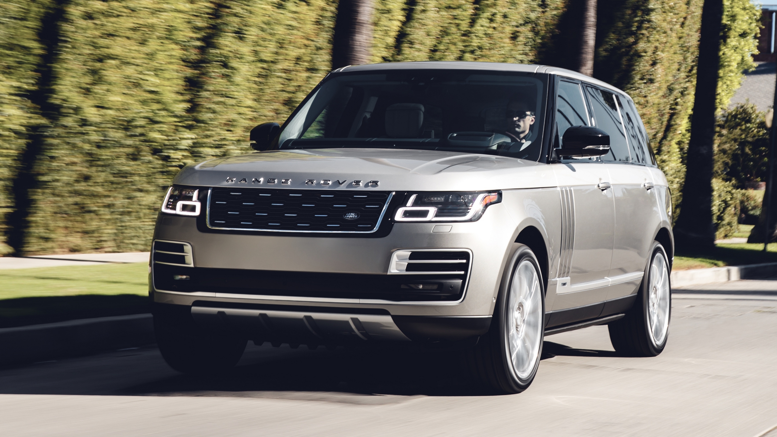 Range u. Рендж Ровер 2018. Рендж Ровер Рендж Ровер 2018. Land Rover range Rover SVAUTOBIOGRAPHY Dynamic LWB 2020. SV Autobiography 2018.